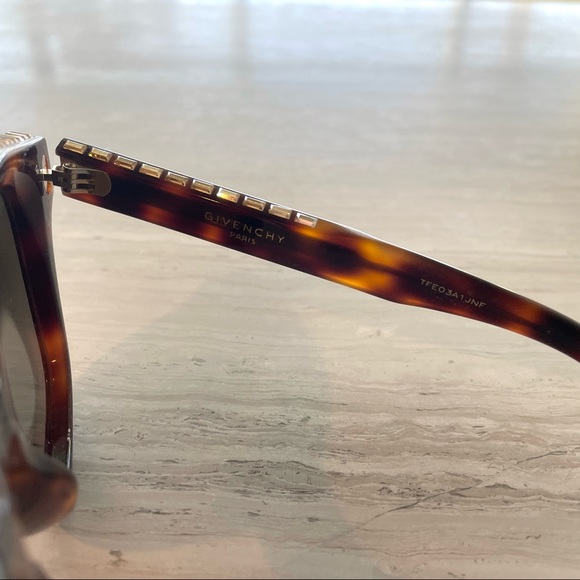 Givenchy Women's Sunglasses brown/gold - Picture 8 of 10